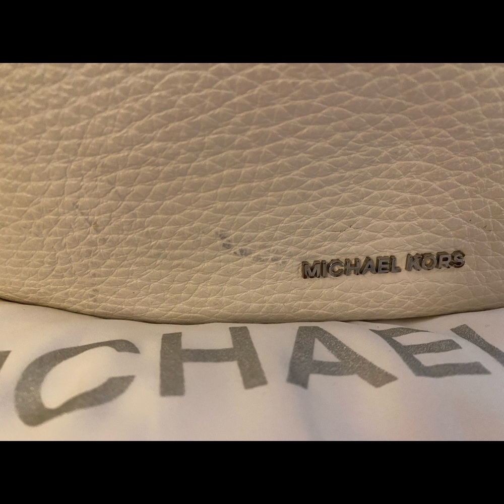 Michael Kors drawstring backpack - Picture 5 of 9
